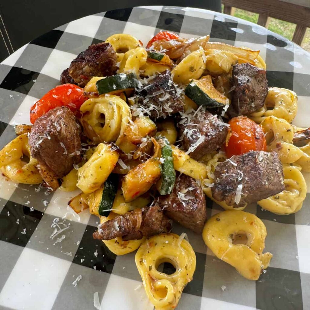 Serve Garlic Parmesan Steak Tortellini
