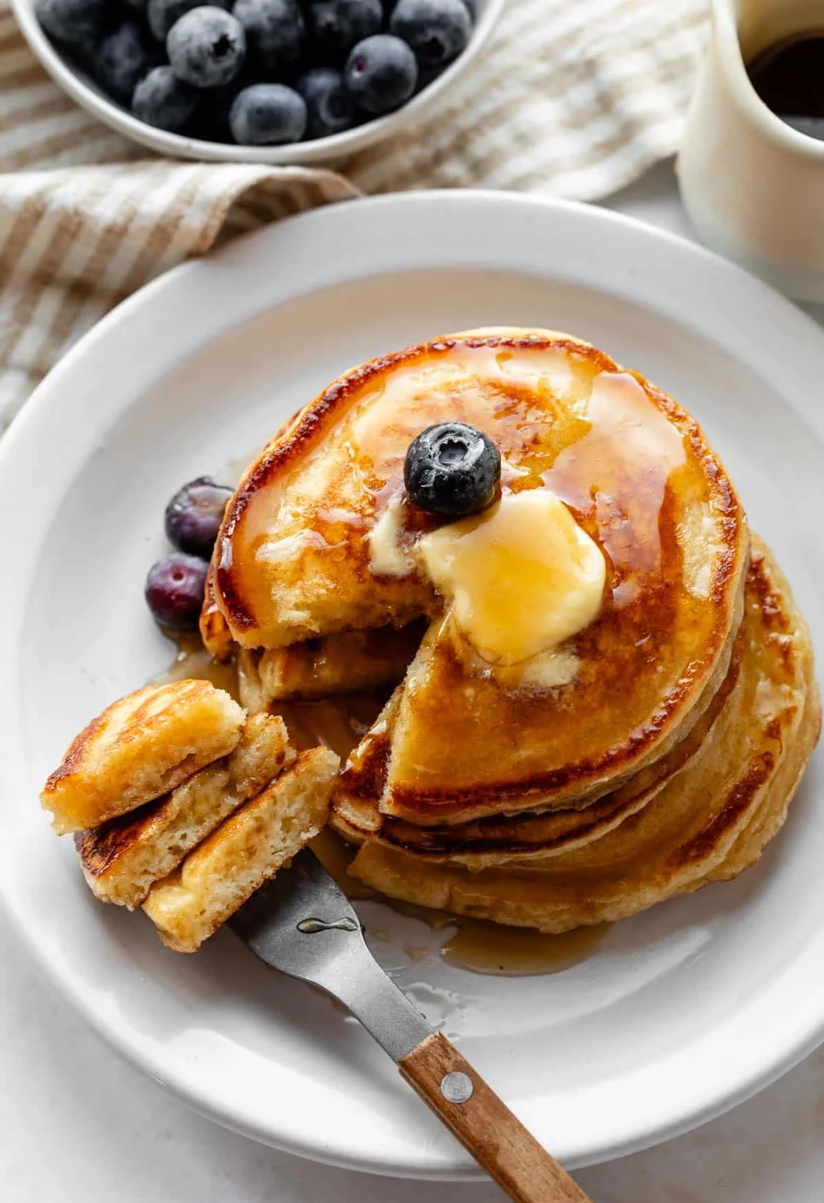 Fluffy Buttermilk Pancakes Recipe