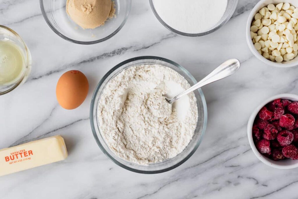 In a small bowl, combine the flour, baking powder, baking soda, and salt.